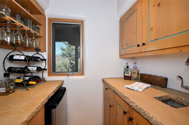 1433 Old Sunset Trail, Santa Fe, NM 87501