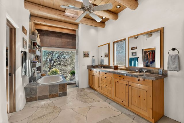 1433 Old Sunset Trail, Santa Fe, NM 87501