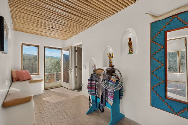 1433 Old Sunset Trail, Santa Fe, NM 87501