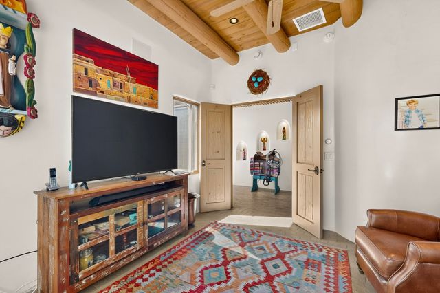 1433 Old Sunset Trail, Santa Fe, NM 87501
