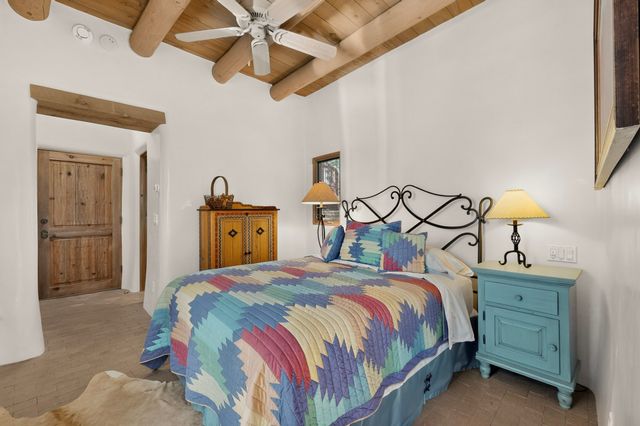 1433 Old Sunset Trail, Santa Fe, NM 87501