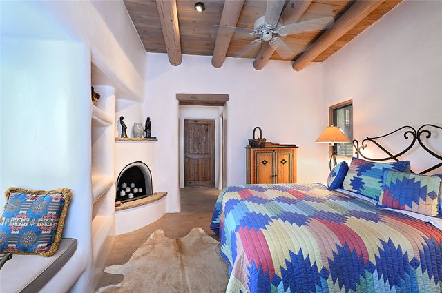 1433 Old Sunset Trail, Santa Fe, NM 87501