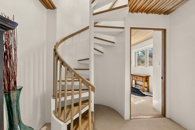 1433 Old Sunset Trail, Santa Fe, NM 87501