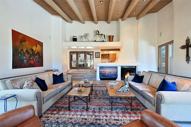 1433 Old Sunset Trail, Santa Fe, NM 87501