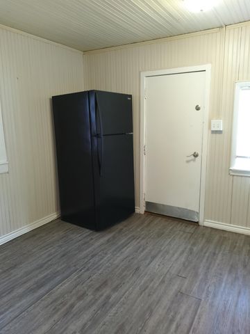 1014 S Topeka Ave, Wichita, KS 67211