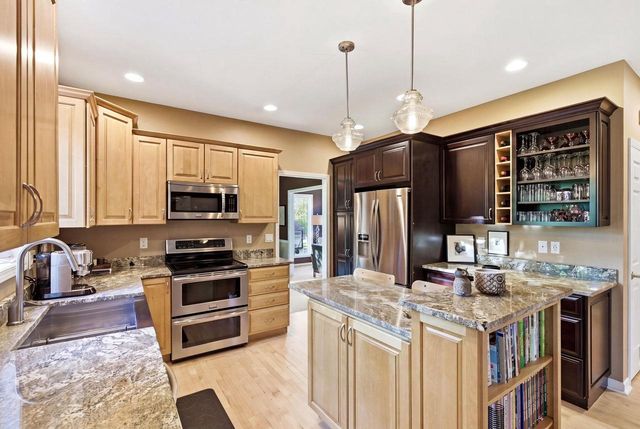 1242 McMahon Drive, Sun Prairie, WI 53590