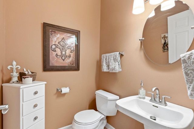 1242 McMahon Drive, Sun Prairie, WI 53590