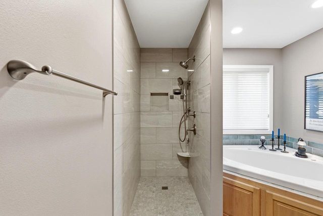 1242 McMahon Drive, Sun Prairie, WI 53590