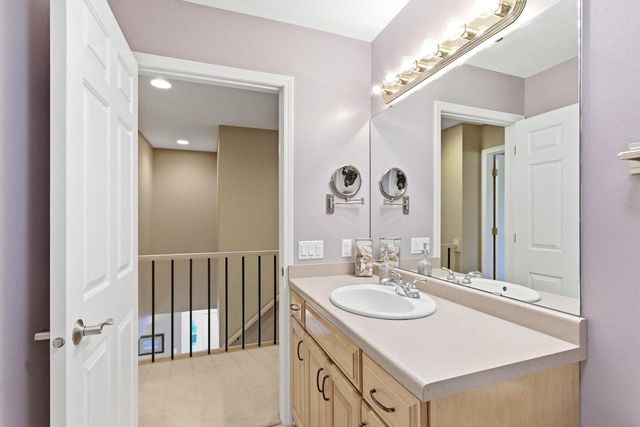 1242 McMahon Drive, Sun Prairie, WI 53590