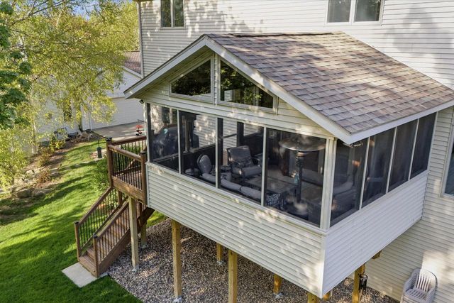 1242 McMahon Drive, Sun Prairie, WI 53590