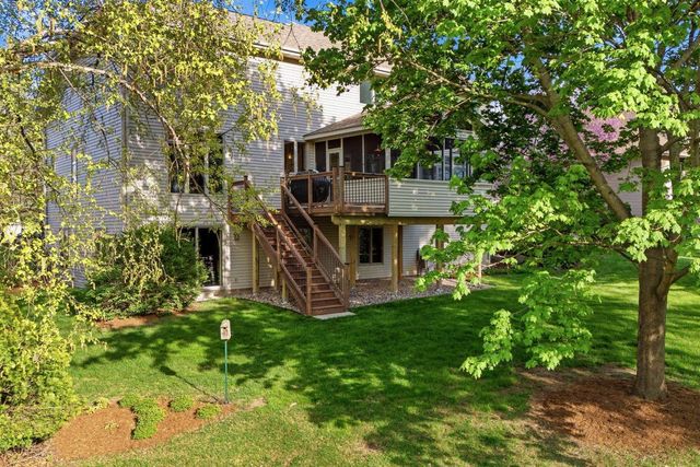 1242 McMahon Drive, Sun Prairie, WI 53590