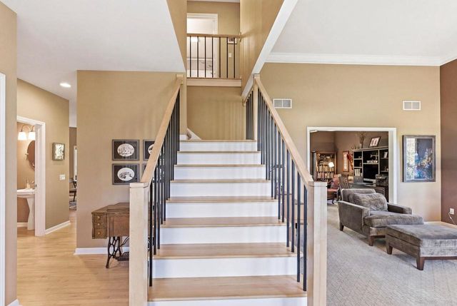 1242 McMahon Drive, Sun Prairie, WI 53590