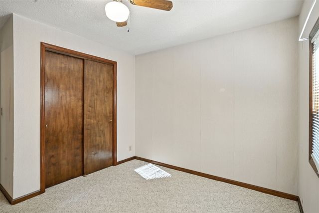 6040 Purple Drive NE, Cedar Rapids, IA 52402