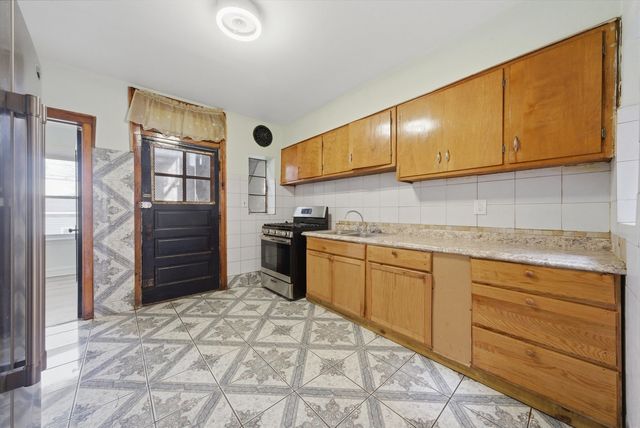 1443 N Hamlin Avenue, Chicago, IL 60651