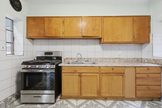 1443 N Hamlin Avenue, Chicago, IL 60651