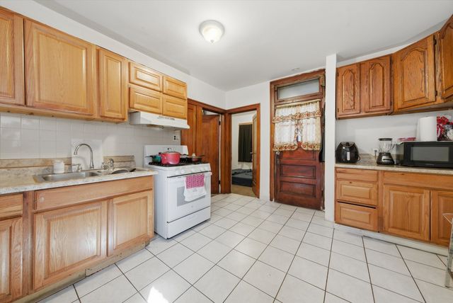 1443 N Hamlin Avenue, Chicago, IL 60651