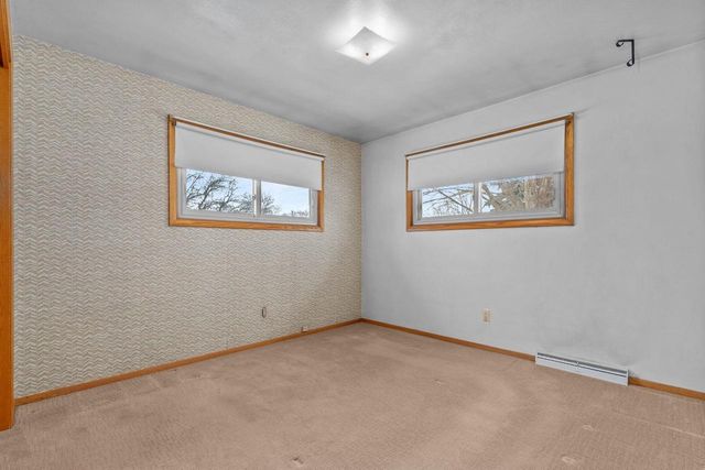 2401 W ROBERTS AVENUE, Grand Chute, WI 54914