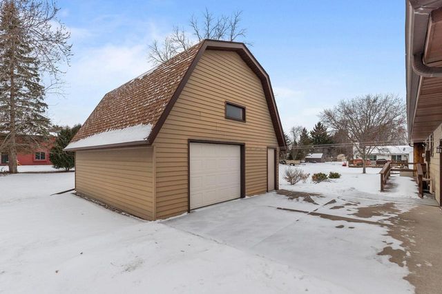 2401 W ROBERTS AVENUE, Grand Chute, WI 54914