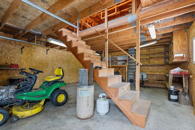 2401 W ROBERTS AVENUE, Grand Chute, WI 54914