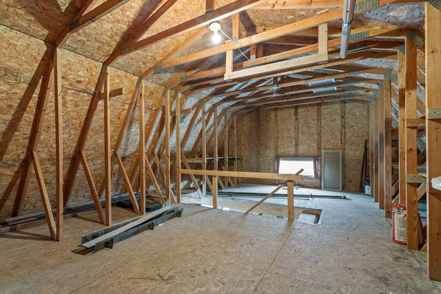 2401 W ROBERTS AVENUE, Grand Chute, WI 54914