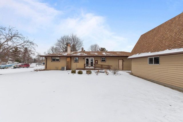 2401 W ROBERTS AVENUE, Grand Chute, WI 54914