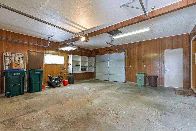 2401 W ROBERTS AVENUE, Grand Chute, WI 54914