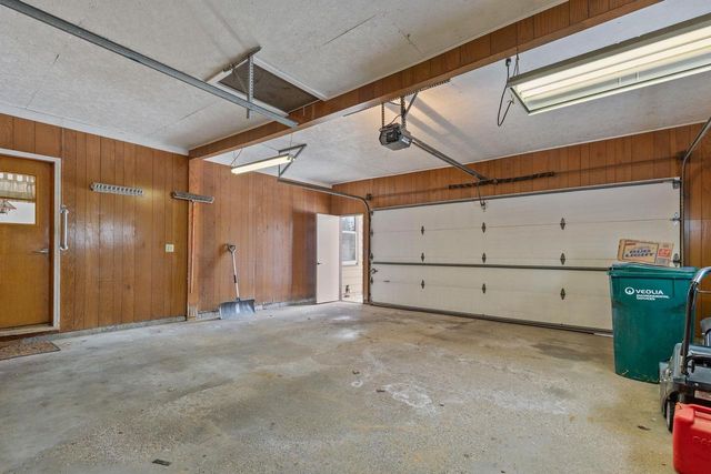 2401 W ROBERTS AVENUE, Grand Chute, WI 54914