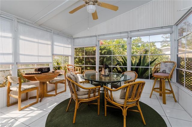 255 Riverwood RD, Naples, FL 34114