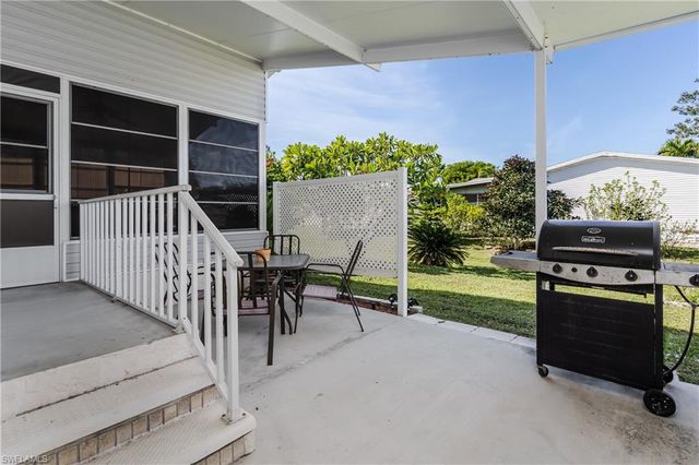 255 Riverwood RD, Naples, FL 34114