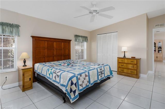 255 Riverwood RD, Naples, FL 34114