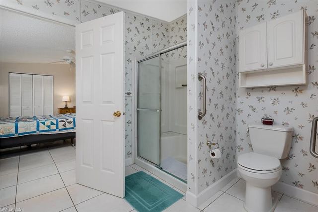 255 Riverwood RD, Naples, FL 34114