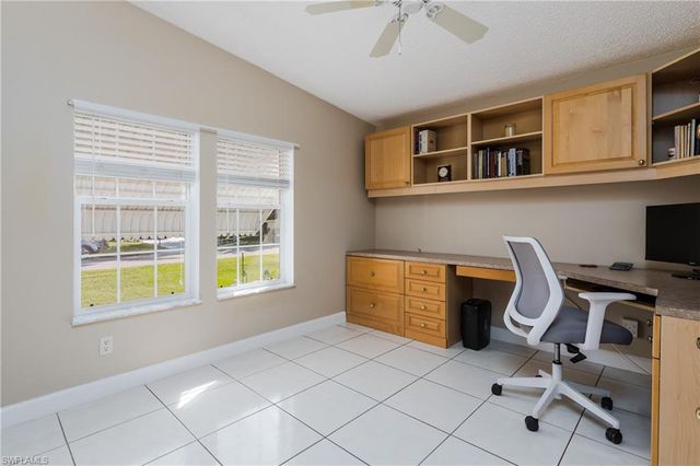 255 Riverwood RD, Naples, FL 34114