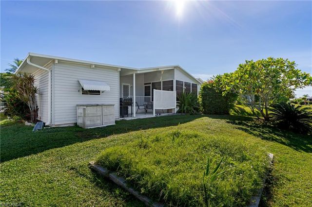 255 Riverwood RD, Naples, FL 34114