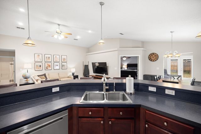 202 Limestone Circle, Crestview, FL 32539
