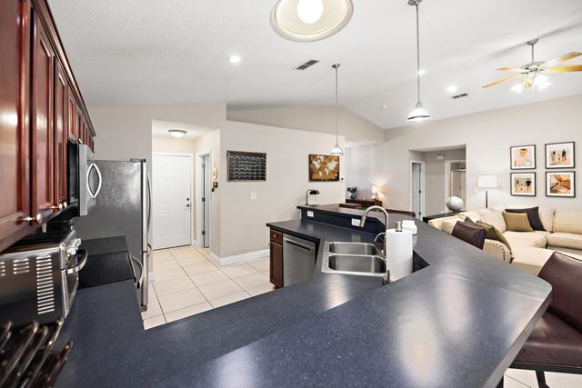 202 Limestone Circle, Crestview, FL 32539