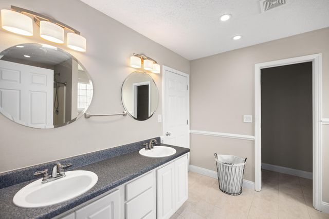202 Limestone Circle, Crestview, FL 32539