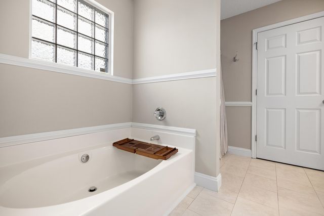 202 Limestone Circle, Crestview, FL 32539