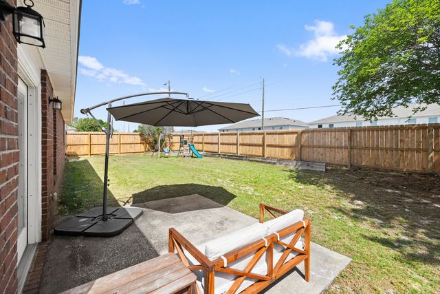 202 Limestone Circle, Crestview, FL 32539