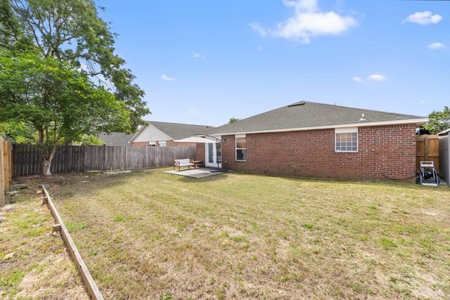 202 Limestone Circle, Crestview, FL 32539