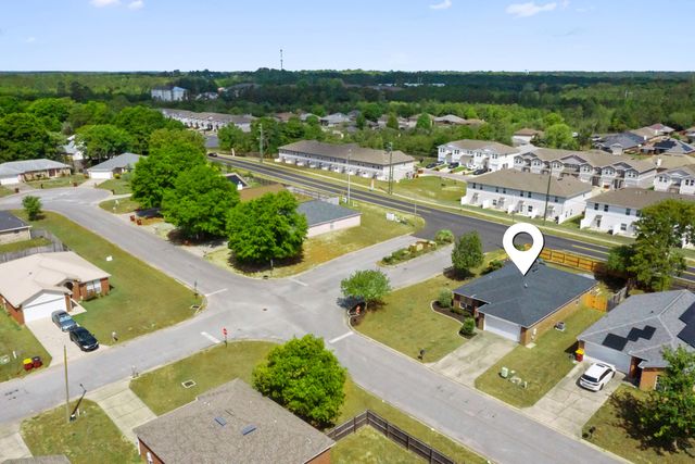 202 Limestone Circle, Crestview, FL 32539