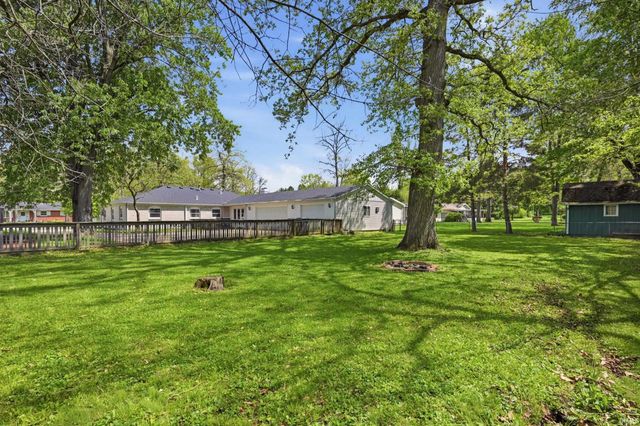 309 N Red Bud Lane, Muncie, IN 47304