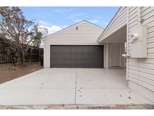 2241 Oak Pl, Thornton, CO 80229