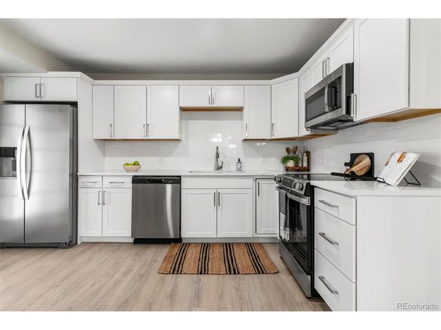 2241 Oak Pl, Thornton, CO 80229