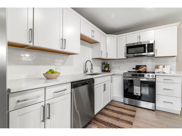 2241 Oak Pl, Thornton, CO 80229