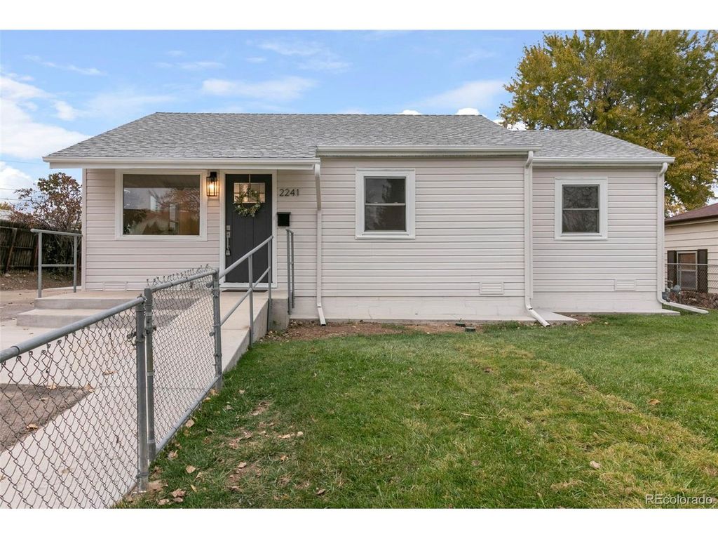 2241 Oak Pl, Thornton, CO 80229