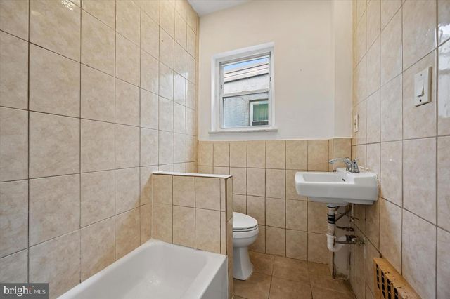 2229 S GARNET ST, Philadelphia, PA 19145