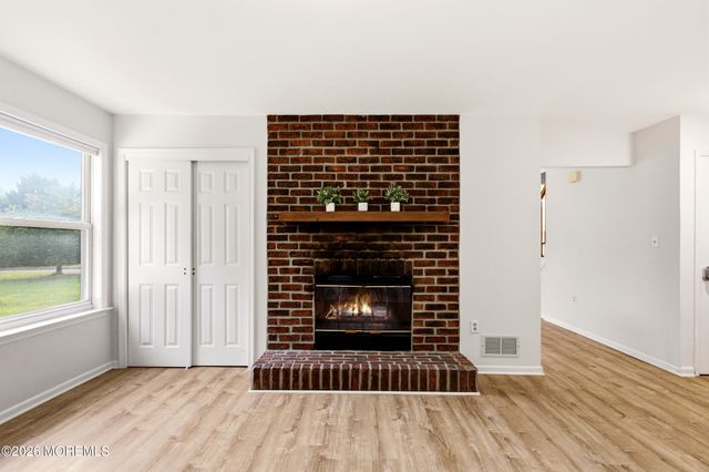 297 Bartley Road, Jackson, NJ 08527