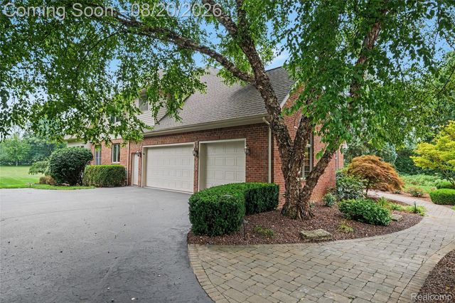 4678 Edinburgh Drive, Genoa Township, MI 48843