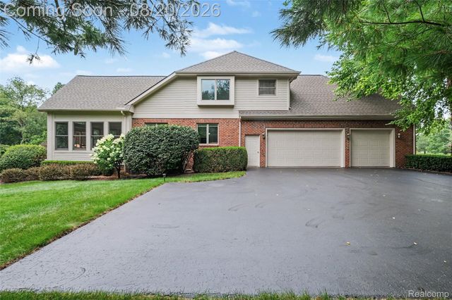 4678 Edinburgh Drive, Genoa Township, MI 48843