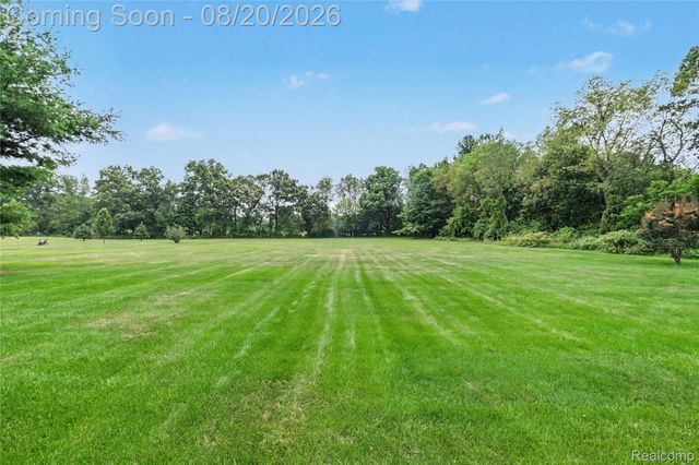 4678 Edinburgh Drive, Genoa Township, MI 48843